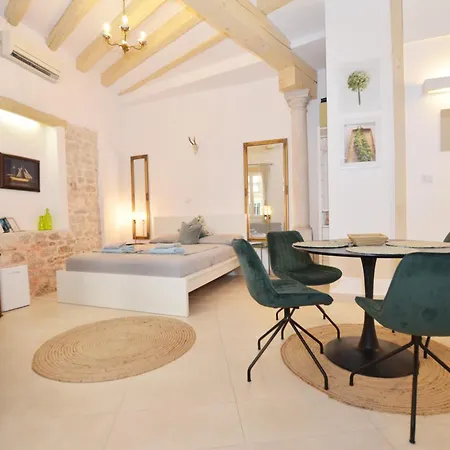 Lavanda And Oliva Apartment *